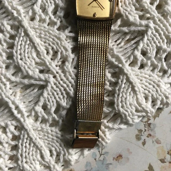 Vintage Elgin Gold Tone Mens Wrist Watch with Duchess Watch Band - For Parts